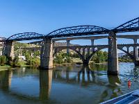 Blick zu den drei Brücken bei Régua